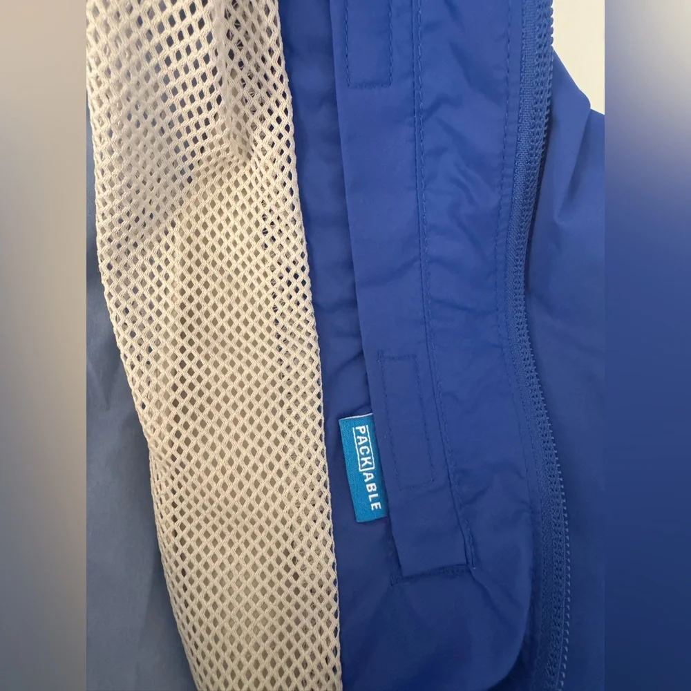 NWOT! COLUMBIA University of Kentucky Blue Windbreaker Rain Jacket